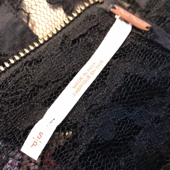 Free People black lace dress with multi colored floral chest Sz 10 bi-level hem - Picture 10 of 11